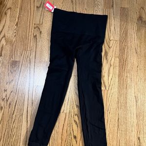 Spanx High Waisted Seamless legging size xl. New with tags and never been worn